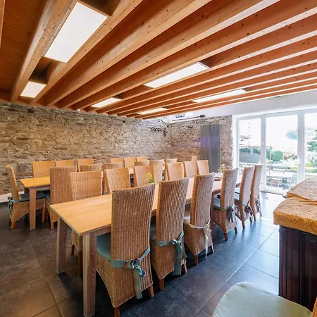 Vakantiehuis Group Getaway In *